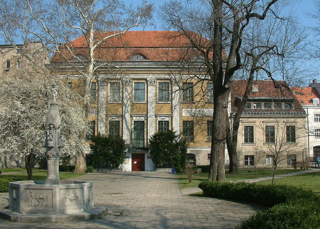 Muzeum Etnograficne budynek