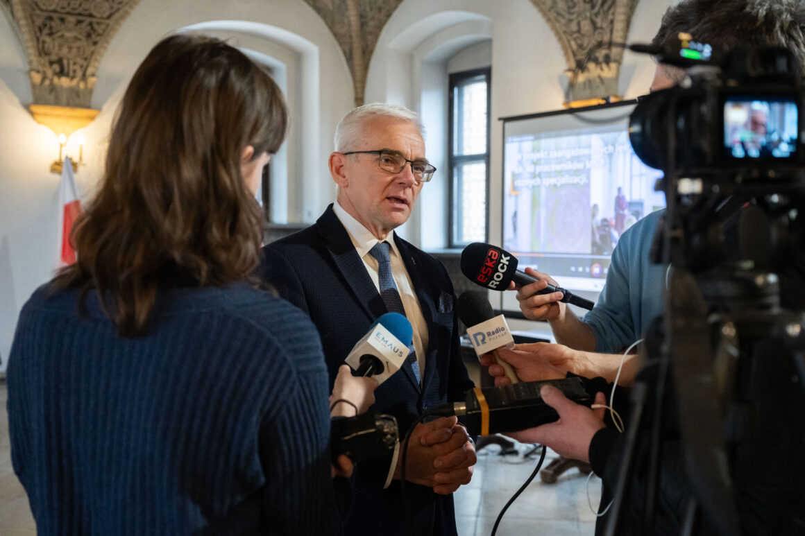 O PROJEKCIE NA KONFERENCJI PRASOWEJ