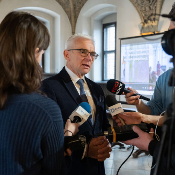 O PROJEKCIE NA KONFERENCJI PRASOWEJ
