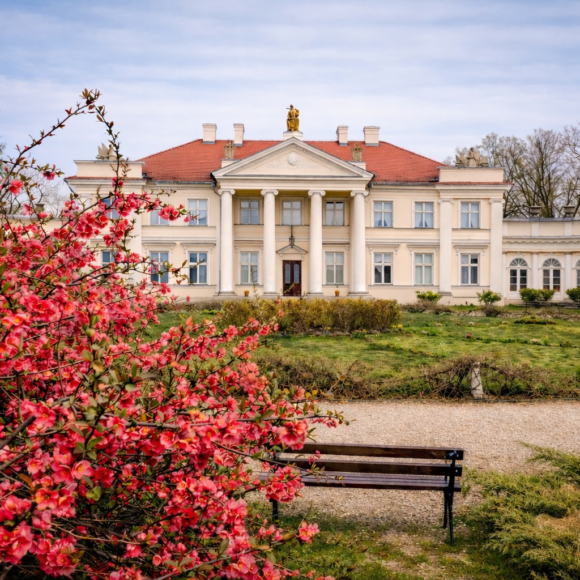 Śmiełów 16.04.2026. fot. Emilian Prałat (8) Pałac w Śmiełowie.